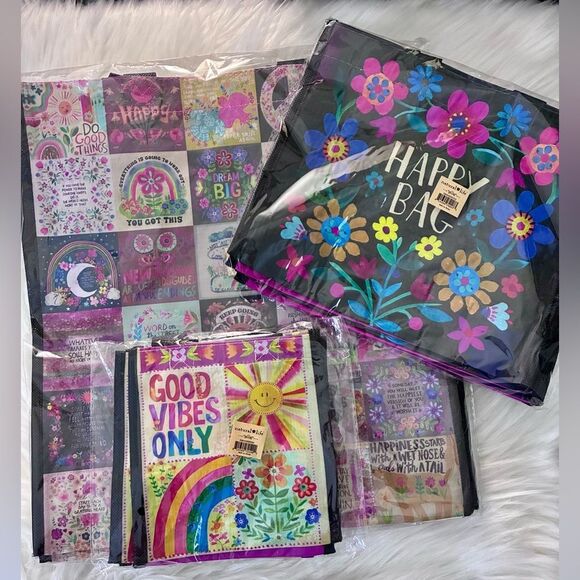 Live Show | Assorted Brands and Sizes - Random Pulls - Picture 5 of 12